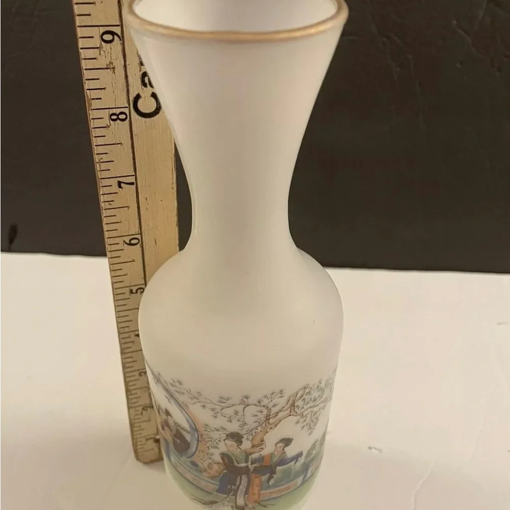 Vintage Norleans Satin Frosted Glass Vase Asian Japaneese Made in Italy